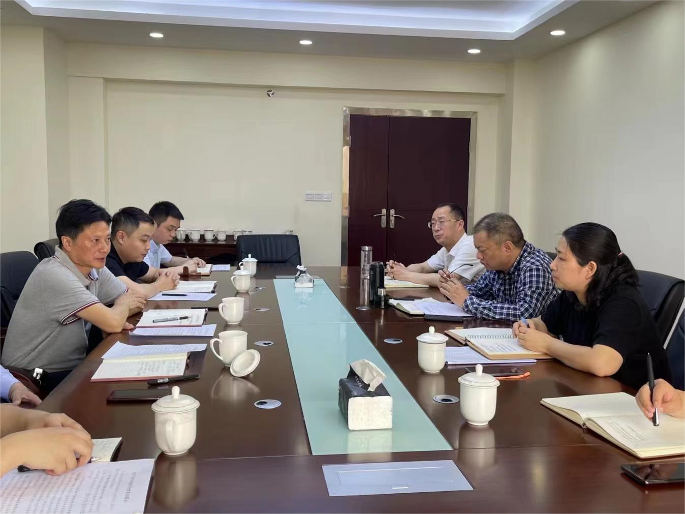 集團(tuán)黨委書(shū)記、董事長(zhǎng)許大政一行赴巴中農(nóng)商行開(kāi)展業(yè)務(wù)合作洽談會(huì)