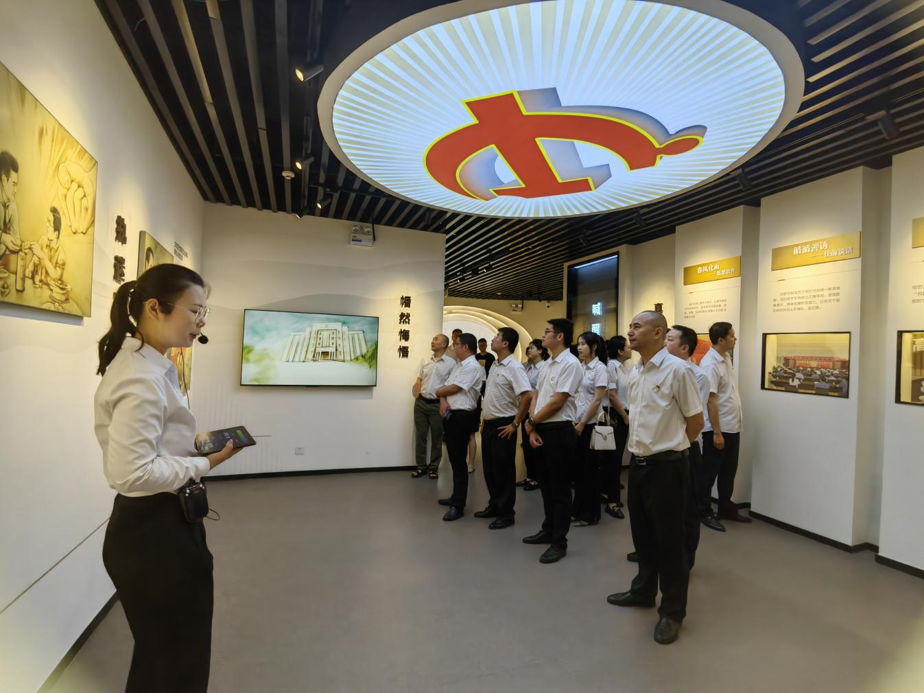 市秦巴農(nóng)擔公司開展“學習黨規(guī)黨紀、筑牢廉潔底線”黨紀學習主題黨日活動